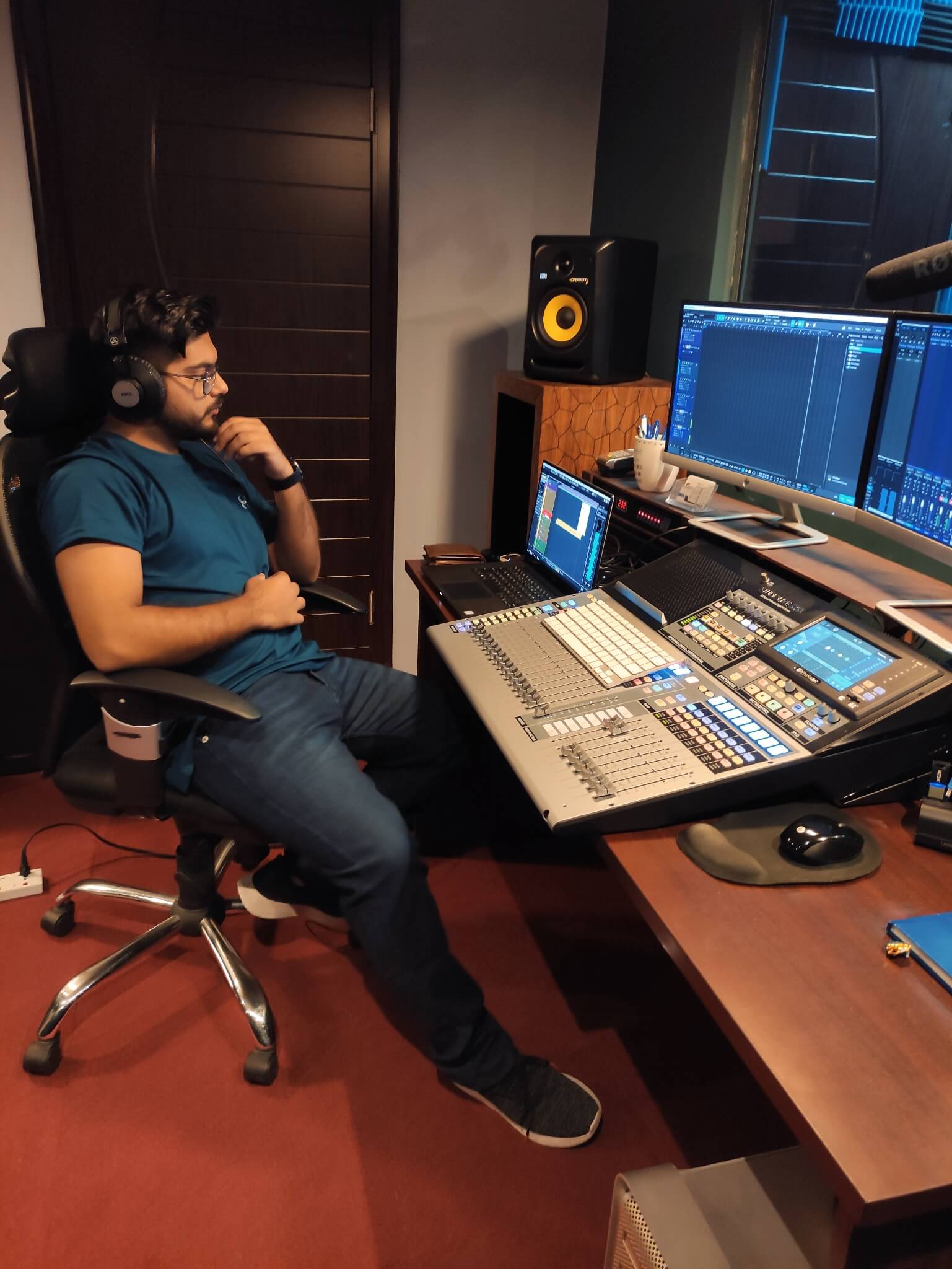 Hassan Shaikh Studio – Recording Studio & Audio Engineerin Music